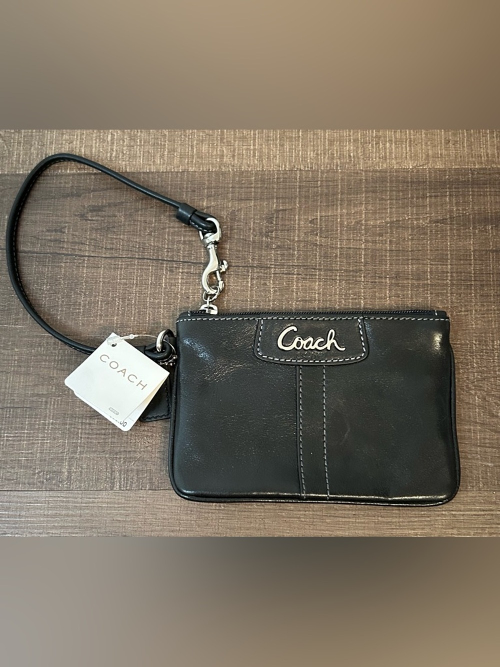Coach Signature Black Leather Penelope Wristlet NWT F42230 New Old Stock